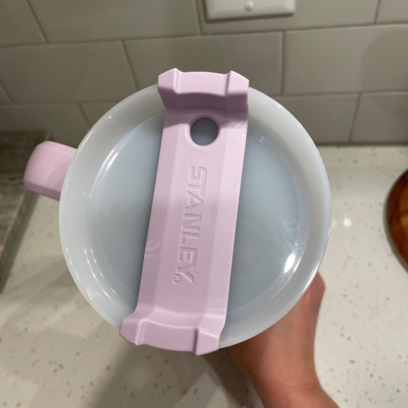 Stanley “OG” 40 oz Adventure Quencher Tumbler-Orchid - Picture 4 of 5